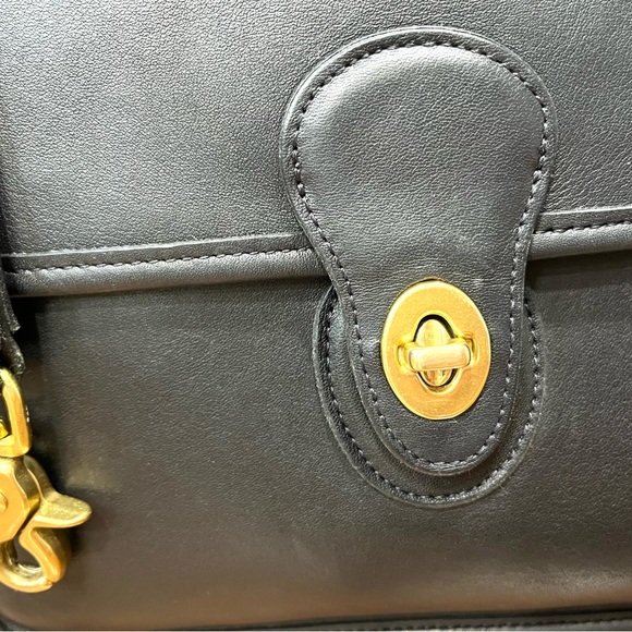 Vintage COACH Willis Bag, Black No. 9927 - Picture 2 of 16